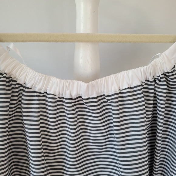 LAUNDRY by Shelli Segal Off the Shoulder Ruffle Blouse - Picture 13 of 16